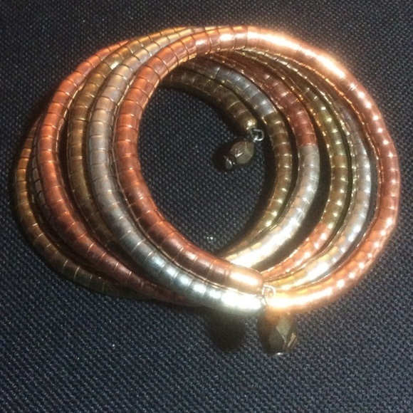 NWOT Artisan Made Large Wrap Bracelet & 4 Earrings - Picture 3 of 4